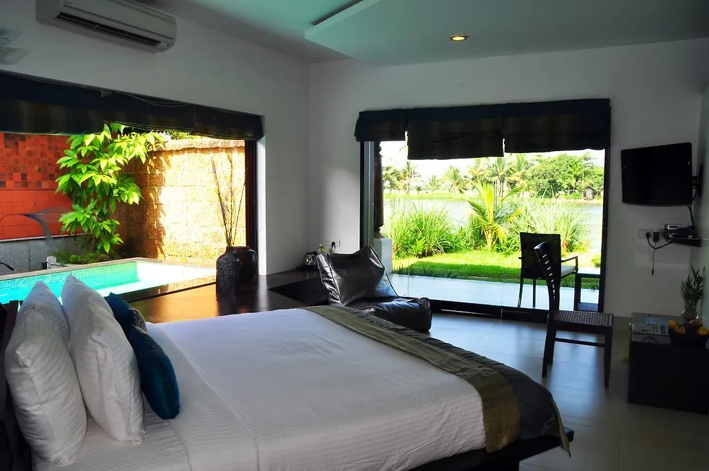 Citrus Backwaters And Spa Resort Alleppey Alappuzha 3*,  India