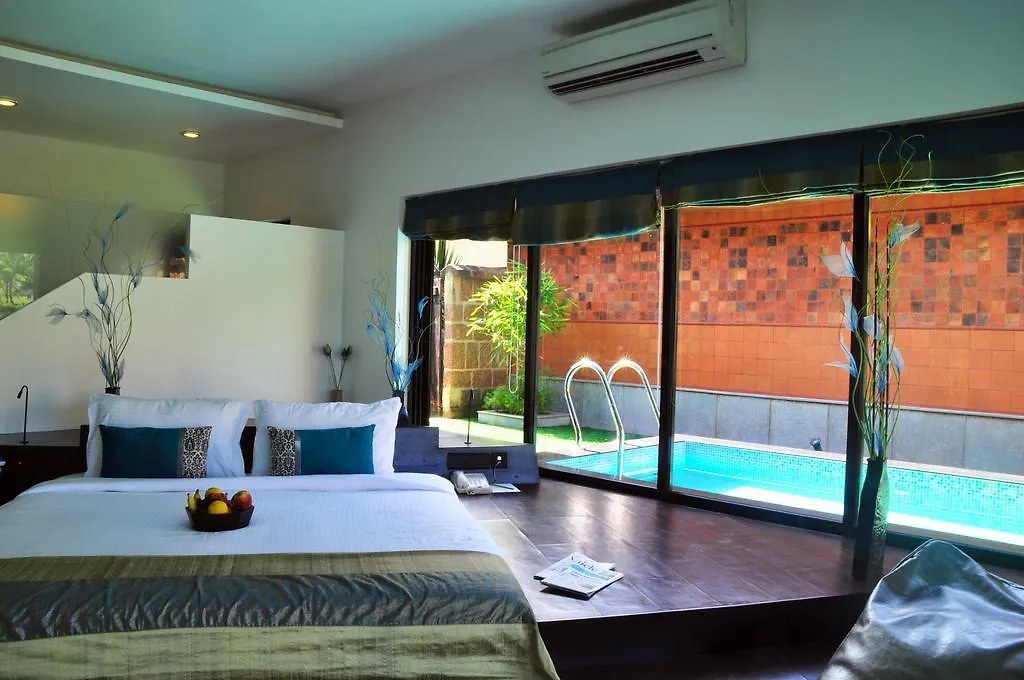 Citrus Backwaters And Spa Resort Alleppey Alappuzha India